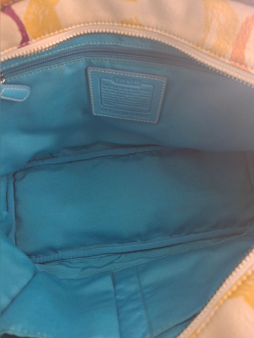 Coach Vintage Hampton Scribble Signature Multicolor Tote bag 5660 EUC - Picture 4 of 6
